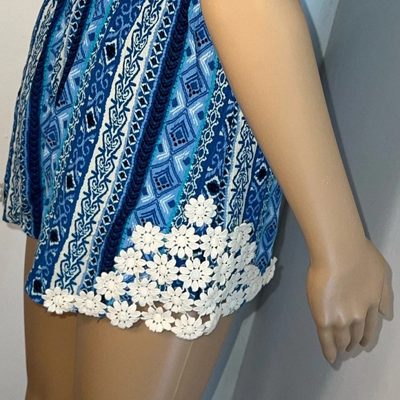 Xrtaordinary, XL, juniors, blue,black,white, geometric print, cold shoulder lace - Picture 9 of 10